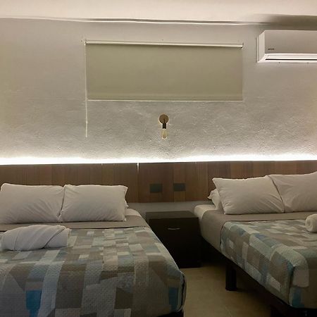 Moloch Hostel & Suites Канкун Екстер'єр фото